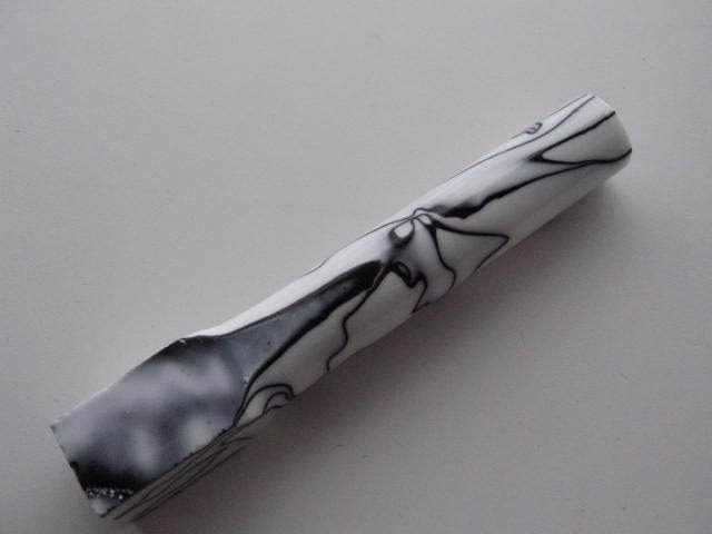 Acryl Pen Blank "Weiß mit schwarzen Linien"